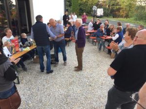 „Biergarten“ am „Dorfgemeinschaftshaus Hollekusse“ seiner Bestimmung übergeben